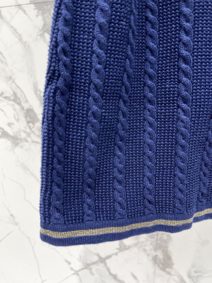 Gucci Women 𝗚𝗨𝗖𝗖* Gucci Early Spring New Letter Chain Pocket Knitted Sleeveless Dress — AAA Quality Replica — photo 6