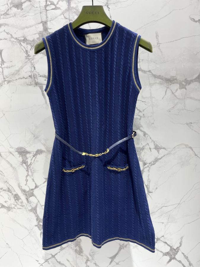 Gucci Women 𝗚𝗨𝗖𝗖* Gucci Early Spring New Letter Chain Pocket Knitted Sleeveless Dress — AAA Quality Replica — photo 3