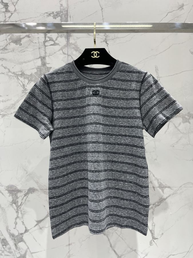 Chanel Women 𝗖𝗛𝗔𝗡𝗘* Xiaoxiang Early Spring New Loose Slimming Versatile Striped Short — 1:1 Replica — photo 2
