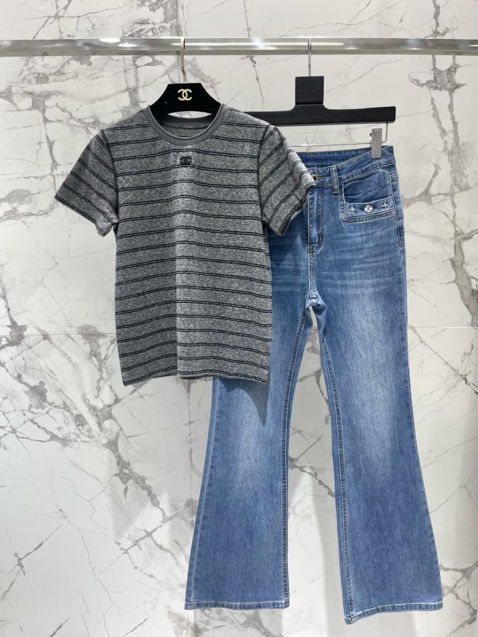 Chanel Women 𝗖𝗛𝗔𝗡𝗘* Xiaoxiang Early Spring New Loose Slimming Versatile Striped Short — 1:1 Replica