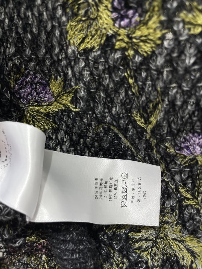 Dior Women 𝗗𝗜𝗢𝗥* Dior New Heavy Embroidered Floral Knitted Vest — 1:1 Replica For Sale — photo 6