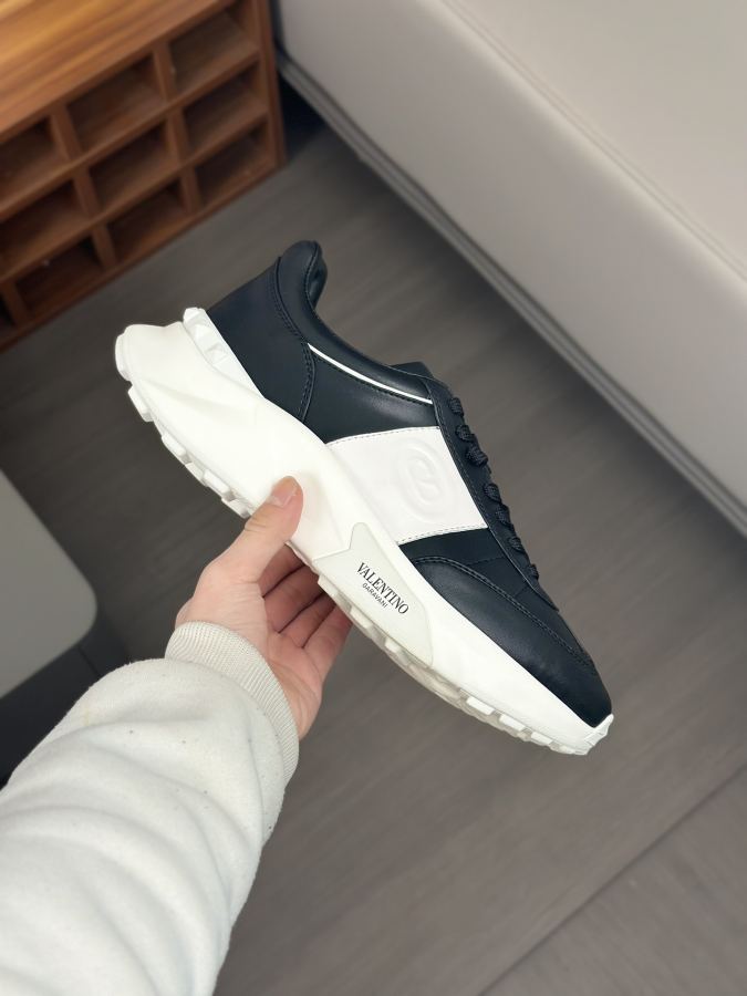 VALENTINO shoe Please contact the homepage for this multi-color detailed picture and real-life video — AAA Quality Replica — photo 3
