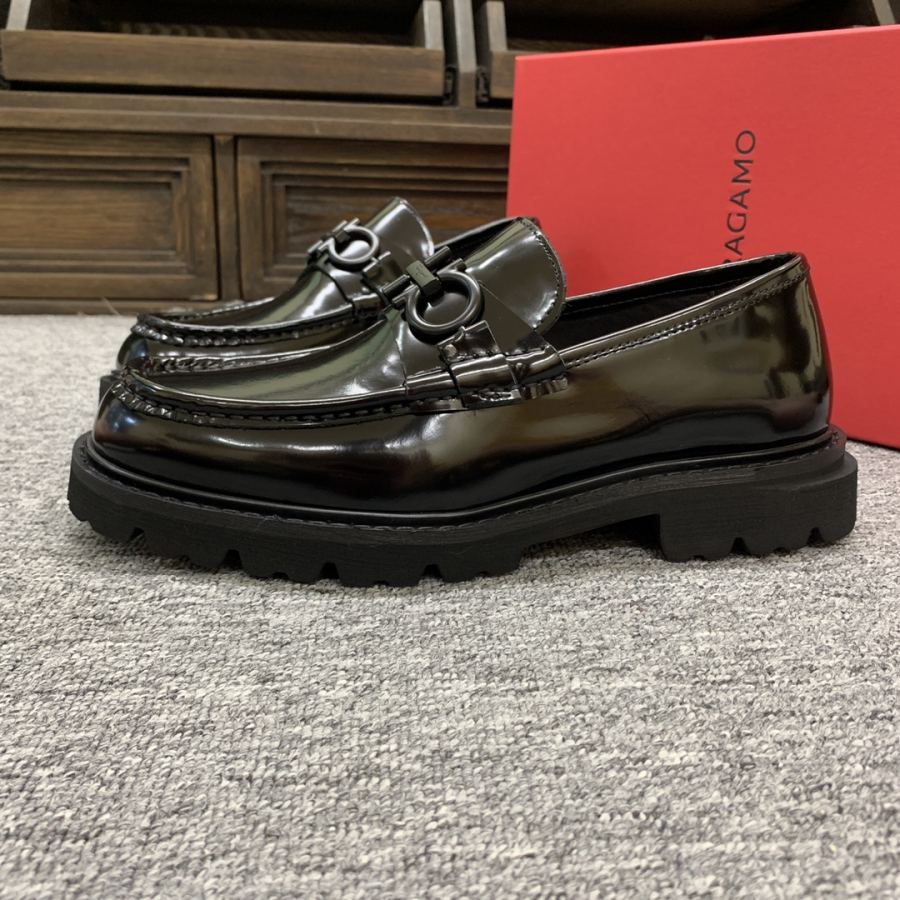 Ferragamo shoe — Premium Replica — photo 4