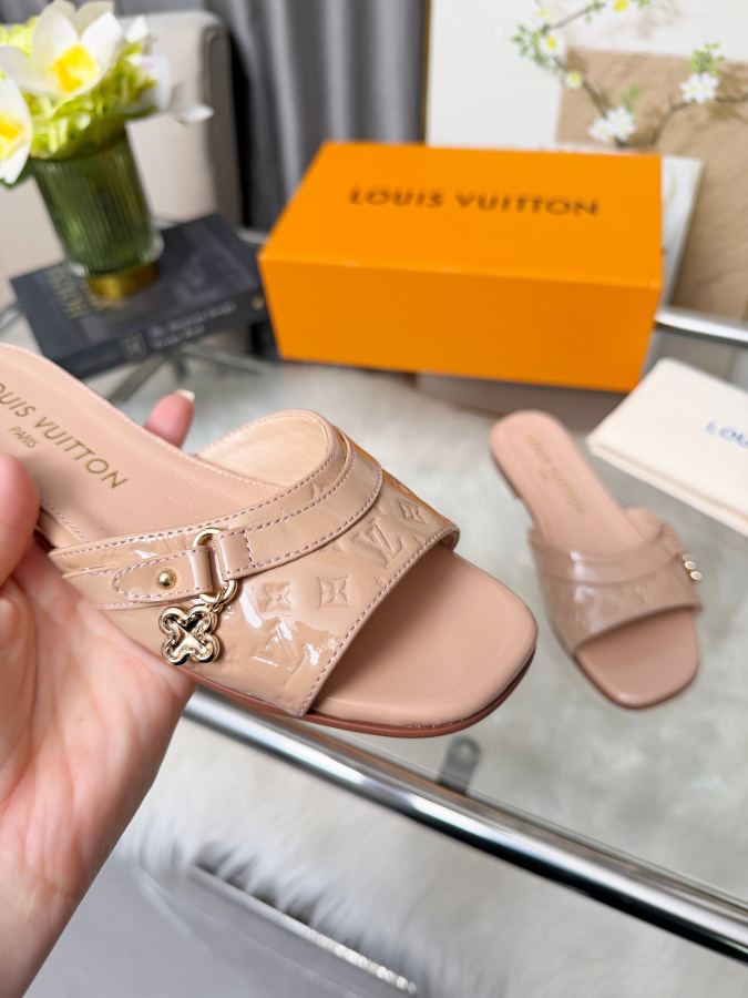 LV women's shoes Louis Vuitton 1 LV 35 42 — Premium Replica — photo 4