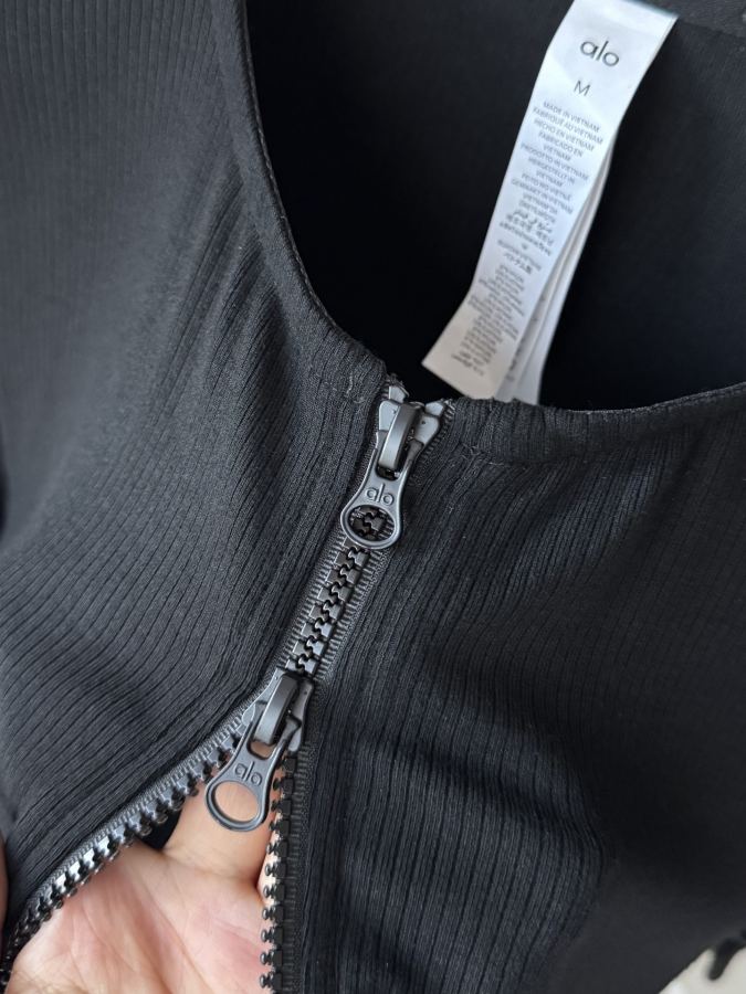 Alo Jacket [The edges of all zipper teeth are wrapped with edge strips of the same color] — AAA Quality Replica — photo 8
