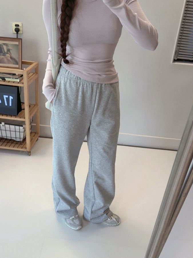 Alo Leggings Alo Accolade Straight Leg Sweatpant — Premium Replica — photo 6