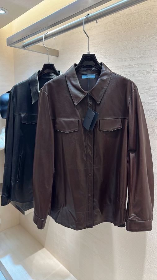 Prada Women Reshape the looseness of your boyfriend’s shirt — Premium Replica