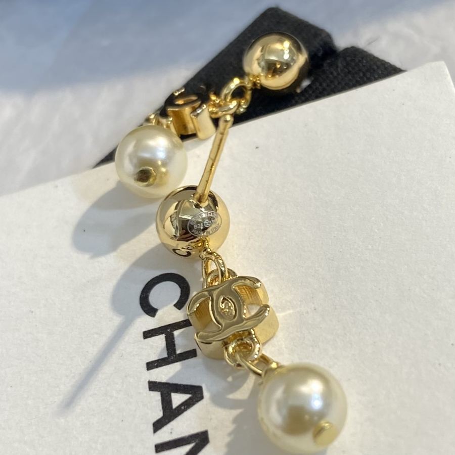 Dior Jewelry [Fragrant round ball hanging double C pearl earrings] — 1:1 Replica For Sale — photo 5