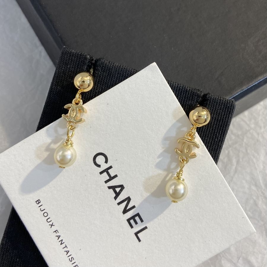Dior Jewelry [Fragrant round ball hanging double C pearl earrings] — 1:1 Replica For Sale — photo 2