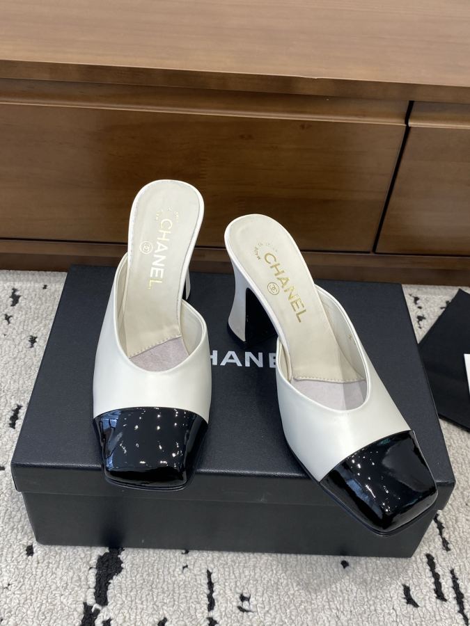 CHANEL women's shoes Xiaoxiang 2026 Early Autumn New square toe Mary Jane thick heel slippers, retro — Premium Replica — photo 8