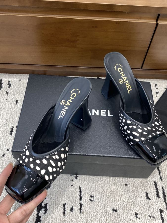 CHANEL women's shoes Xiaoxiang 2026 Early Autumn New square toe Mary Jane thick heel slippers, retro — 1:1 Replica — photo 5