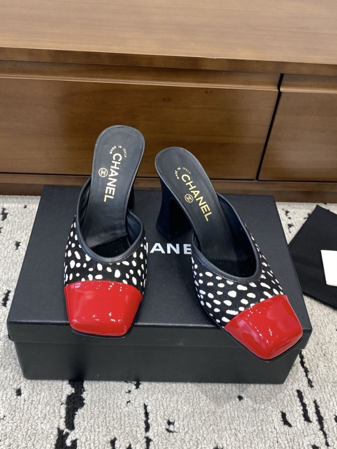 CHANEL women's shoes Xiaoxiang 2026 Early Autumn New square toe Mary Jane thick heel slippers, retro — Premium Replica — photo 8