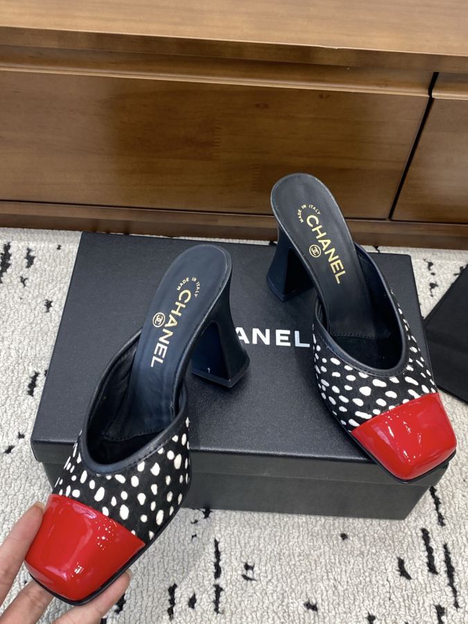 CHANEL women's shoes Xiaoxiang 2026 Early Autumn New square toe Mary Jane thick heel slippers, retro — Premium Replica — photo 5