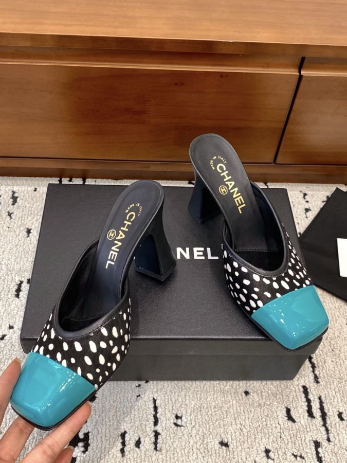 CHANEL women's shoes Xiaoxiang 2026 Early Autumn New square toe Mary Jane thick heel slippers, retro — 1:1 Replica — photo 5