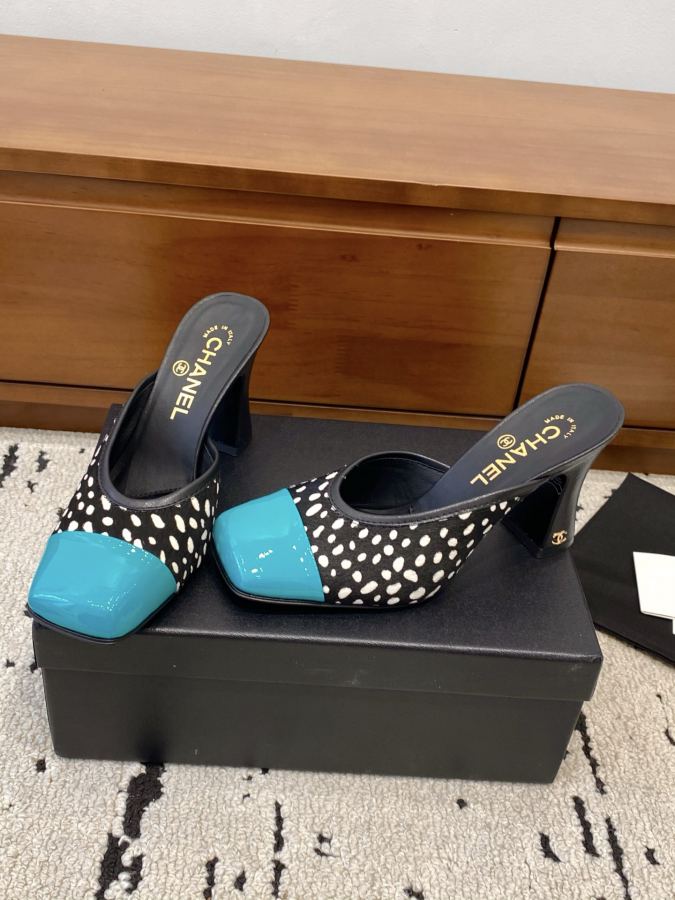 CHANEL women's shoes Xiaoxiang 2026 Early Autumn New square toe Mary Jane thick heel slippers, retro — 1:1 Replica — photo 9