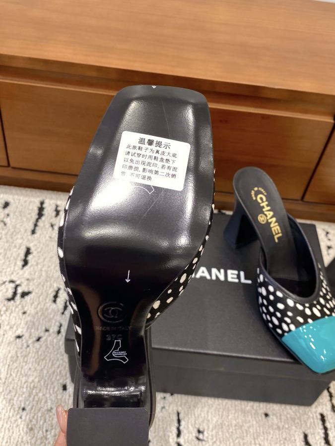 CHANEL women's shoes Xiaoxiang 2026 Early Autumn New square toe Mary Jane thick heel slippers, retro — 1:1 Replica — photo 6