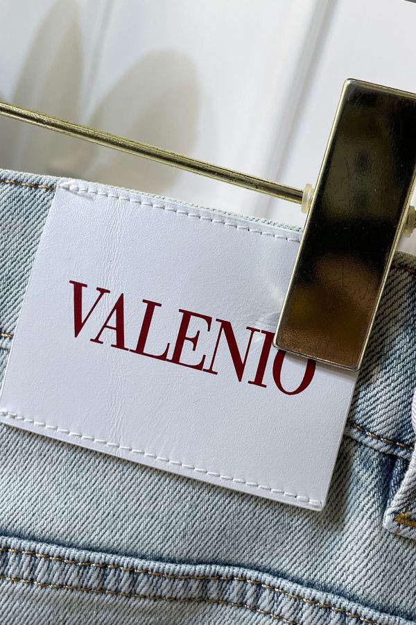 Valentino men 2026ss Spring and Summer straight jeans, Year of the Horse, imported denim, heavy — AAA Quality Replica — photo 9