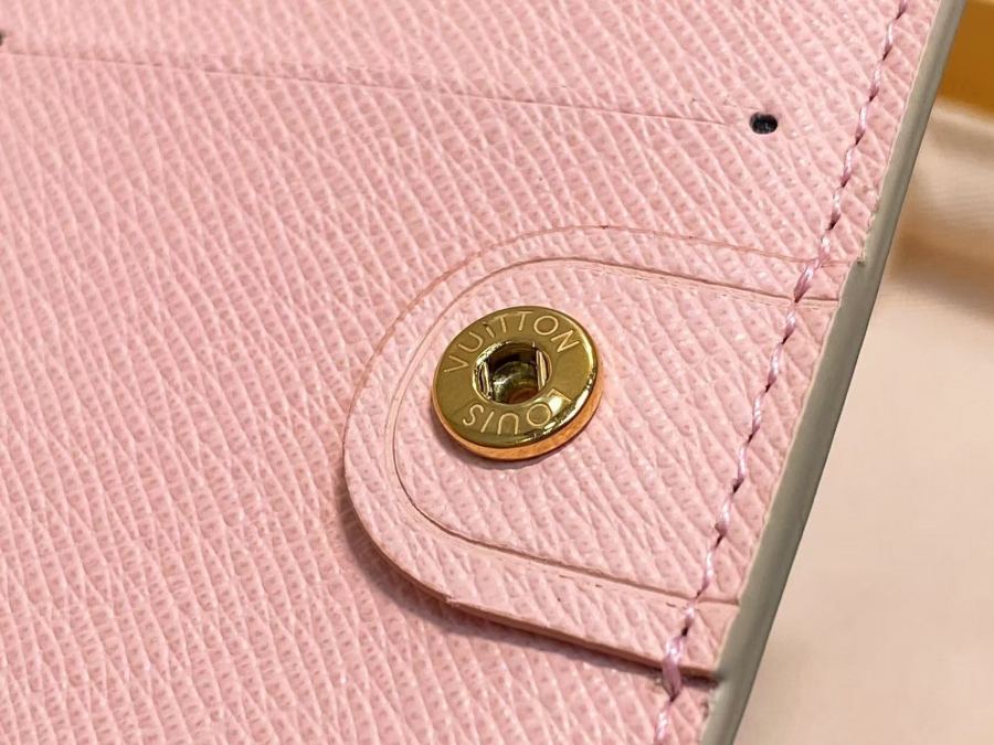 Hand bag replica N00133 Portefeuille Lisa M82415 Monogram “Portefeuil Lisa” LV 2 4 9×11 5×1 5 cmc — photo 3
