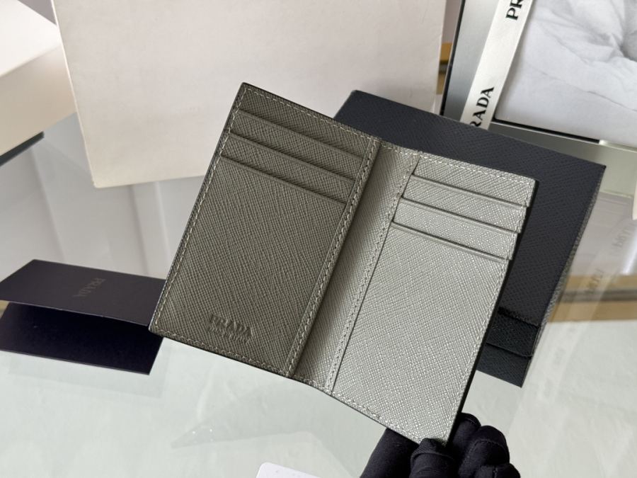 PRADA bag cross pattern unisex card holder, can be placed in pockets, bags, and can be held in the — 1:1 Replica — photo 7