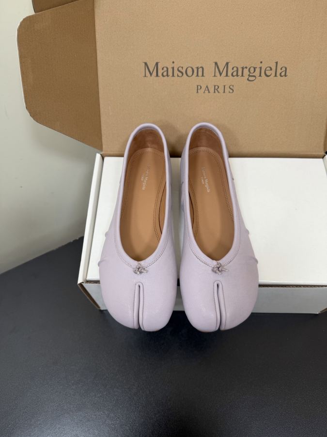 Maison margiela women's shoes Maison Margiela MM6 Tabi — 1:1 Replica