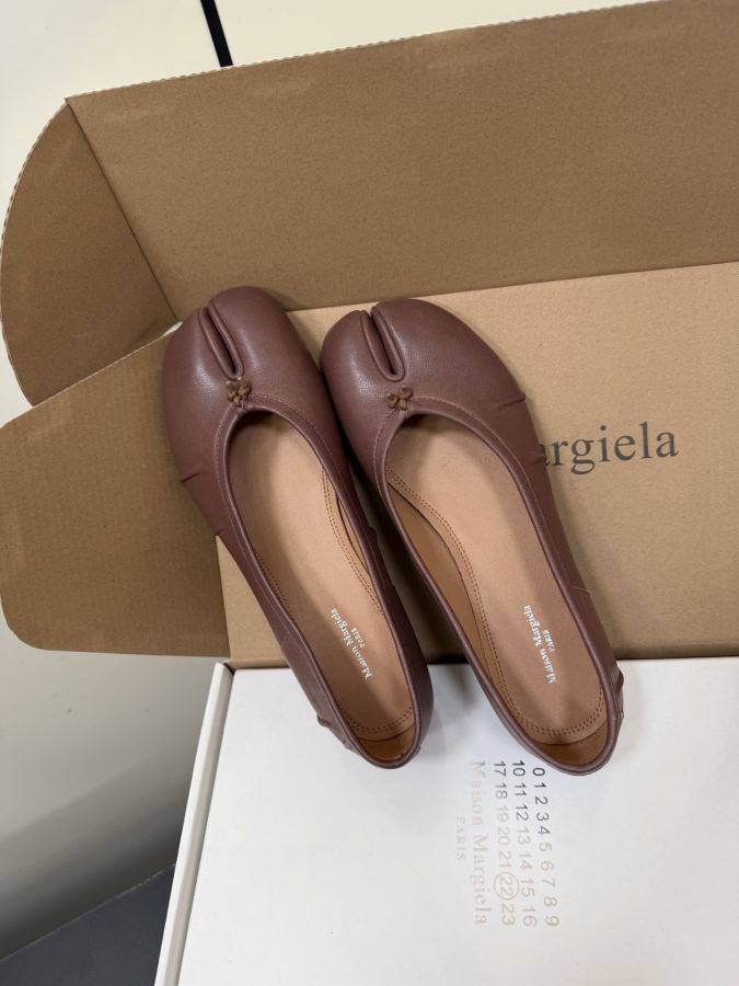 Maison margiela women's shoes Maison Margiela MM6 Tabi — 1:1 Replica For Sale — photo 5
