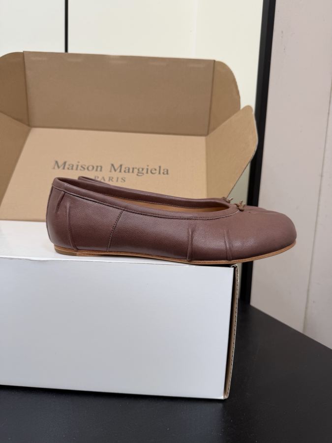 Maison margiela women's shoes Maison Margiela MM6 Tabi — 1:1 Replica For Sale — photo 4