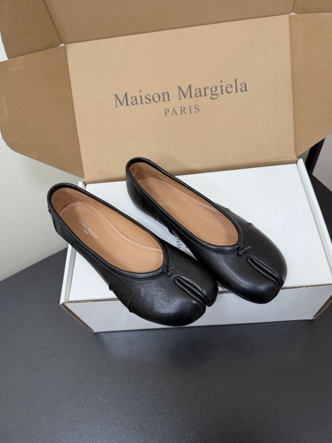 Maison margiela women's shoes Maison Margiela MM6 Tabi — AAA Quality Replica — photo 2