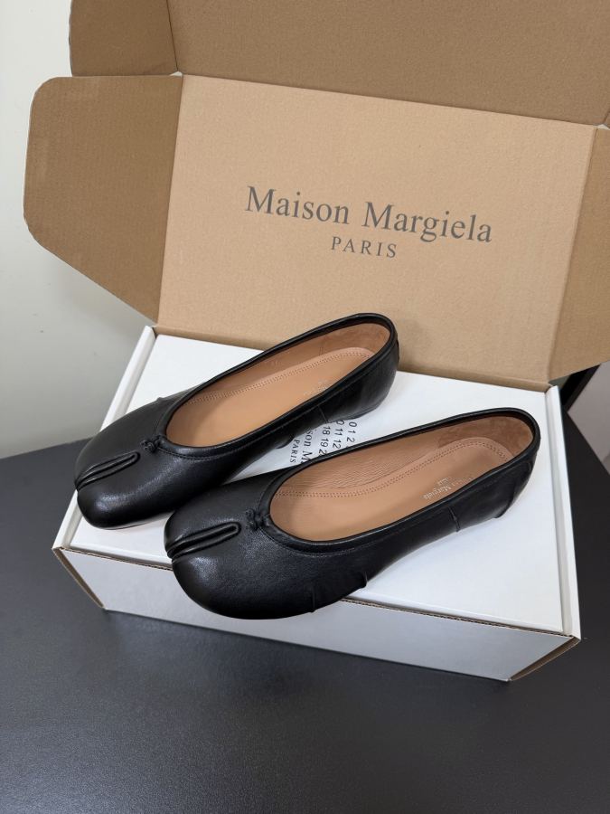 Maison margiela women's shoes Maison Margiela MM6 Tabi — AAA Quality Replica — photo 3
