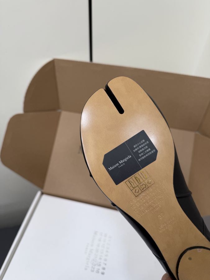 Maison margiela women's shoes Maison Margiela MM6 Tabi — AAA Quality Replica — photo 9