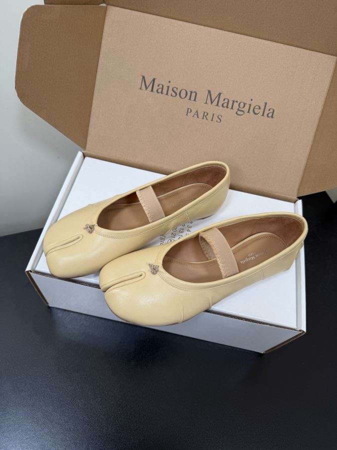 Maison margiela women's shoes Maison Margiela MM6 Tabi — AAA Quality Replica — photo 3