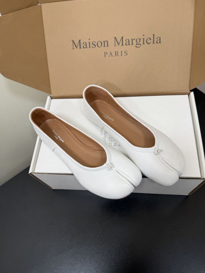 Maison margiela women's shoes Maison Margiela MM6 Tabi — Premium Replica — photo 2