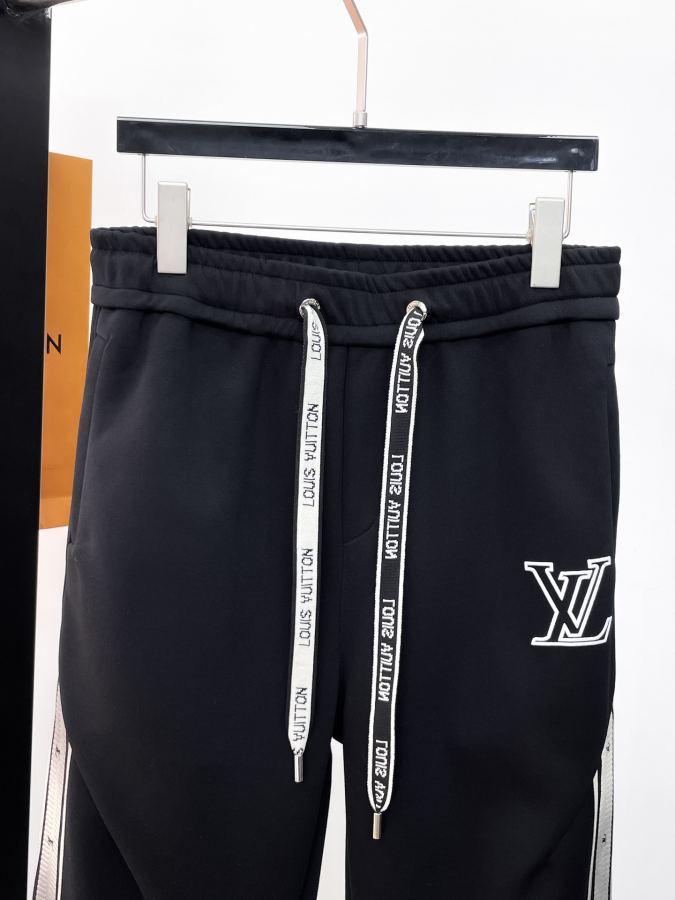 LV мужчины Louis Vuitton LV 2026 ЛОГОТИП M 3 XL — photo 12