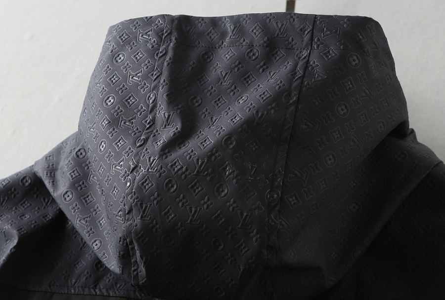 LV мужчины Louis Vuitton LV 2026 логотип M-3 XL — photo 22