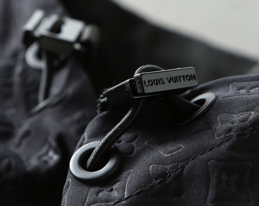 LV мужчины Louis Vuitton LV 2026 логотип M-3 XL — photo 19