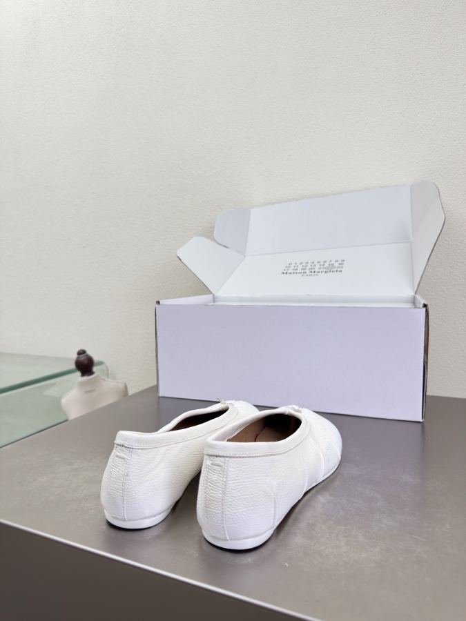 Maison margiela women's shoes Year of the Horse Little Red Shoes — AAA Quality Replica — photo 4