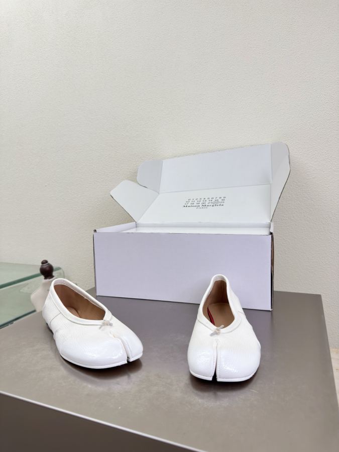 Maison margiela women's shoes Year of the Horse Little Red Shoes — AAA Quality Replica — photo 9