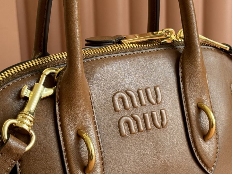 Miu bag Miu New Arrival Aventure Nappa Miu 28 X16 5 X 10 cm 5bb169 — AAA Quality Replica — photo 4
