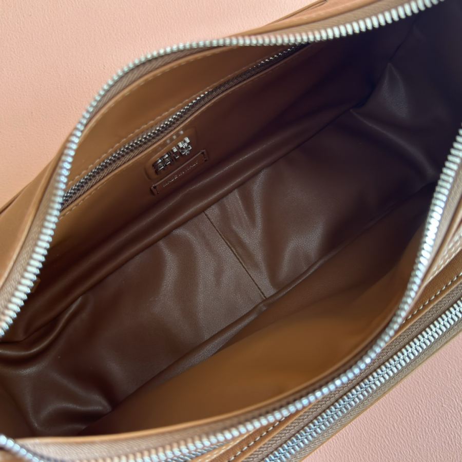 Miu bag Equipped with a full set of packaging at the counter]𝗠𝗶𝘂 𝗣𝗼? — 1:1 Replica — photo 9