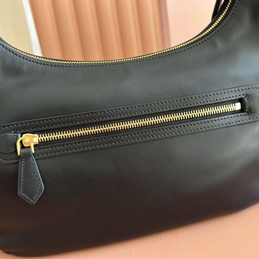 Miu bag Equipped with a full set of packaging at the counter]𝗠𝗶𝘂 𝗣𝗼? — AAA Quality Replica — photo 7