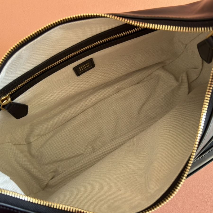Miu bag Equipped with a full set of packaging at the counter]𝗠𝗶𝘂 𝗣𝗼? — AAA Quality Replica — photo 9
