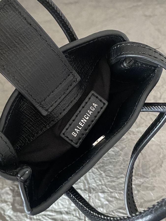 Balenciaga bag 𝘽𝘼𝙇𝙀𝙉𝘾𝙄𝘼𝙂*Mini Tote Bag/Cow Leather Mobile Phone Bag — Premium Replica — photo 9