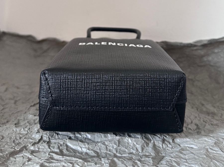 Balenciaga bag 𝘽𝘼𝙇𝙀𝙉𝘾𝙄𝘼𝙂*Mini Tote Bag/Cow Leather Mobile Phone Bag — Premium Replica — photo 7