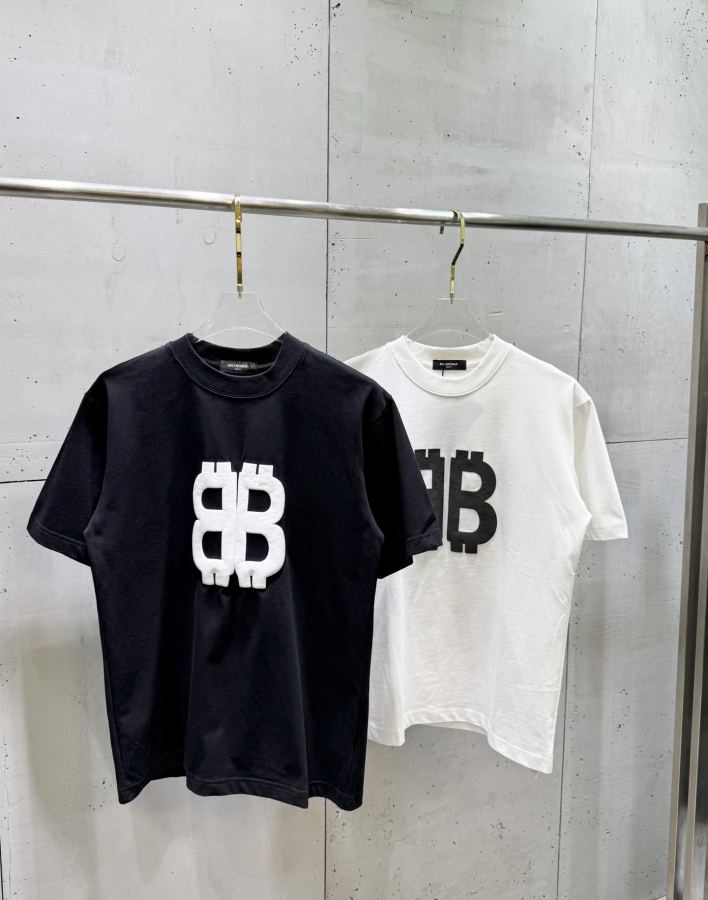 BALENCIAGA homens Balenciaga 2026 T — photo 2