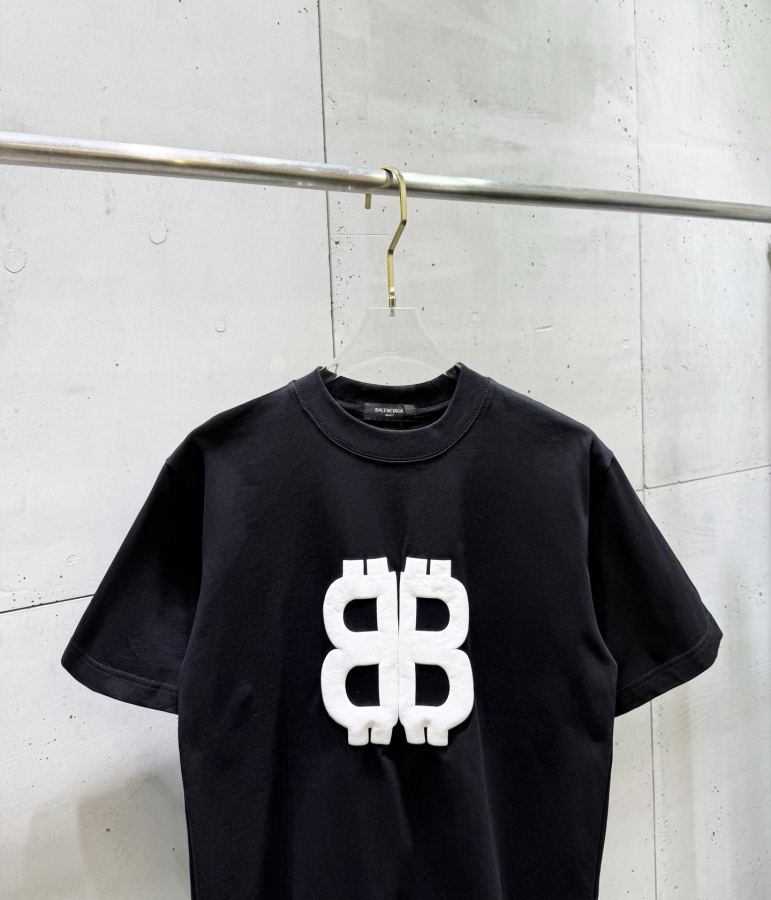 BALENCIAGA homens Balenciaga 2026 T — photo 3