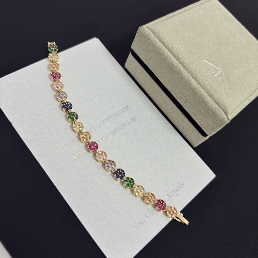 Van Cleef & Arpels Jewelry Four-Leaf Clover Bracelet, V Gold Classic, Diamond-Inlaid, Multi-Layered — 1:1 Replica — photo 5