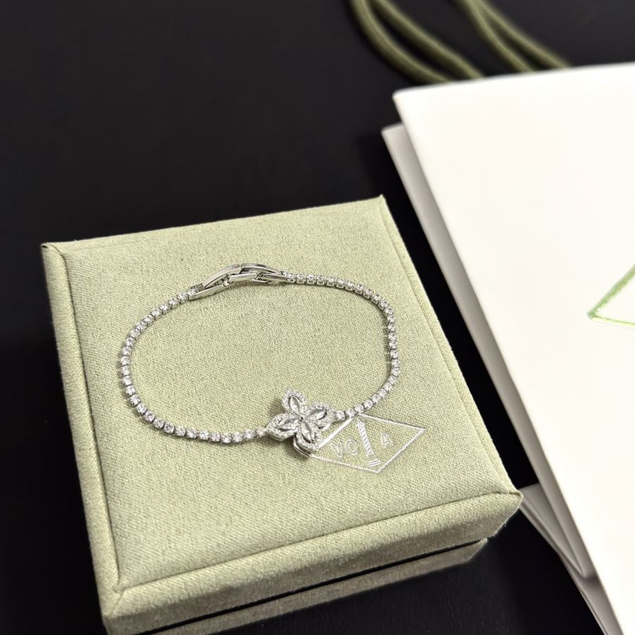 Van Cleef & Arpels Jewelry four-leaf clover bracelet, V gold level, diamond inlaid, multi-layered — 1:1 Replica — photo 7