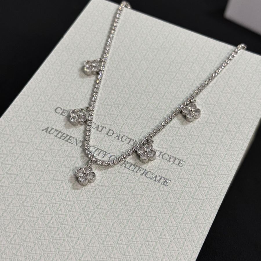 Van Cleef & Arpels Jewelry four-leaf clover necklace, classic style, multi-layered metal carving, — 1:1 Replica For Sale — photo 9