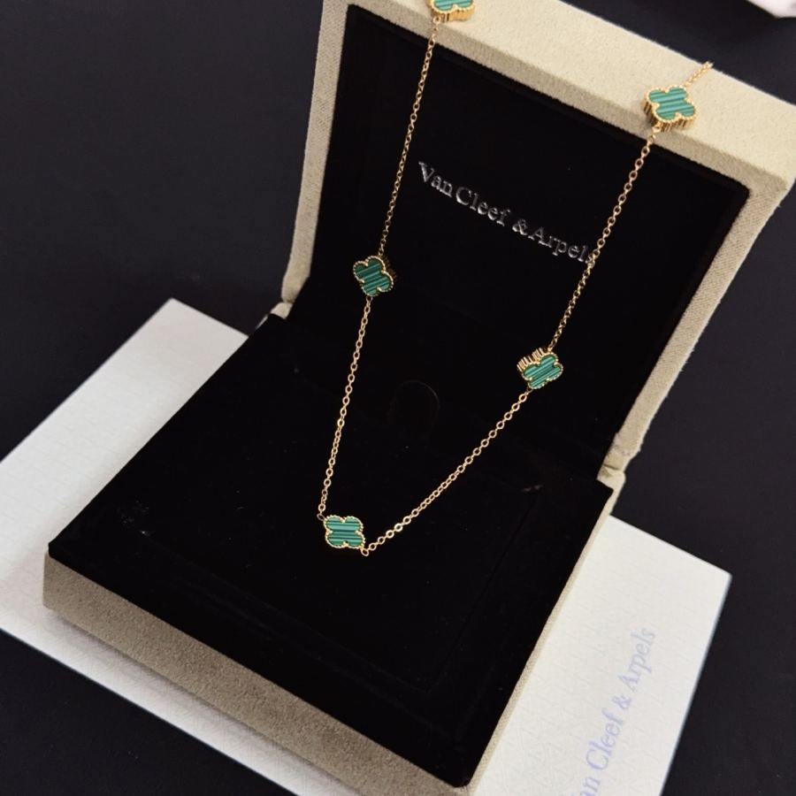 Van Cleef & Arpels Jewelry four-leaf clover necklace, classic style, multi-layered metal carving, — AAA Quality Replica — photo 6