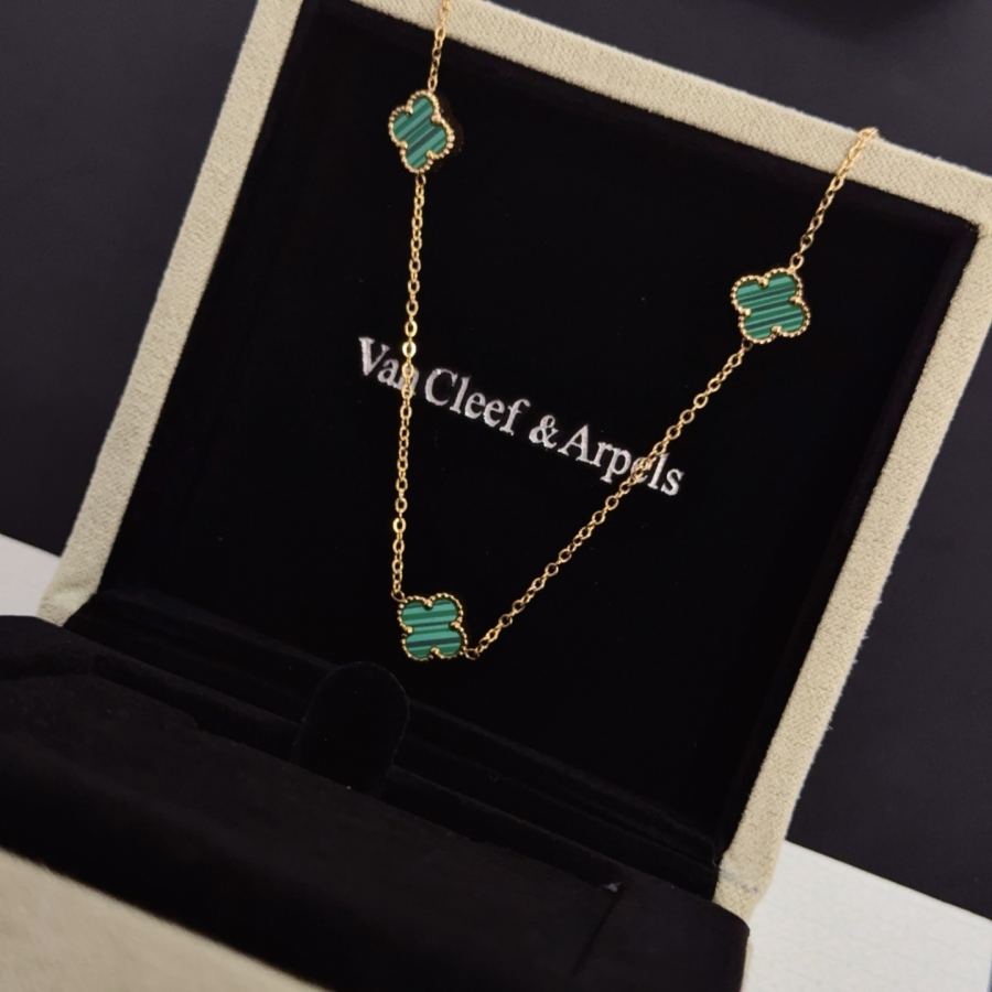 Van Cleef & Arpels Jewelry four-leaf clover necklace, classic style, multi-layered metal carving, — AAA Quality Replica — photo 8