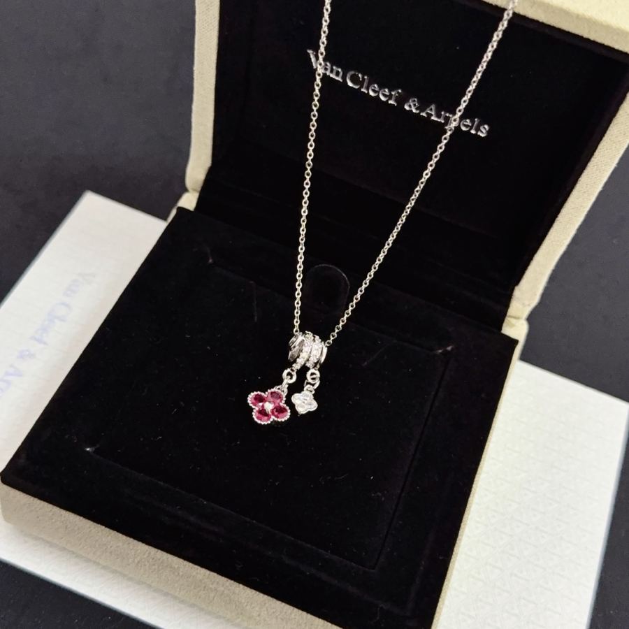 Van Cleef & Arpels Jewelry four-leaf clover necklace, classic, same style as official website, multi-layered — AAA Quality Replica — photo 5